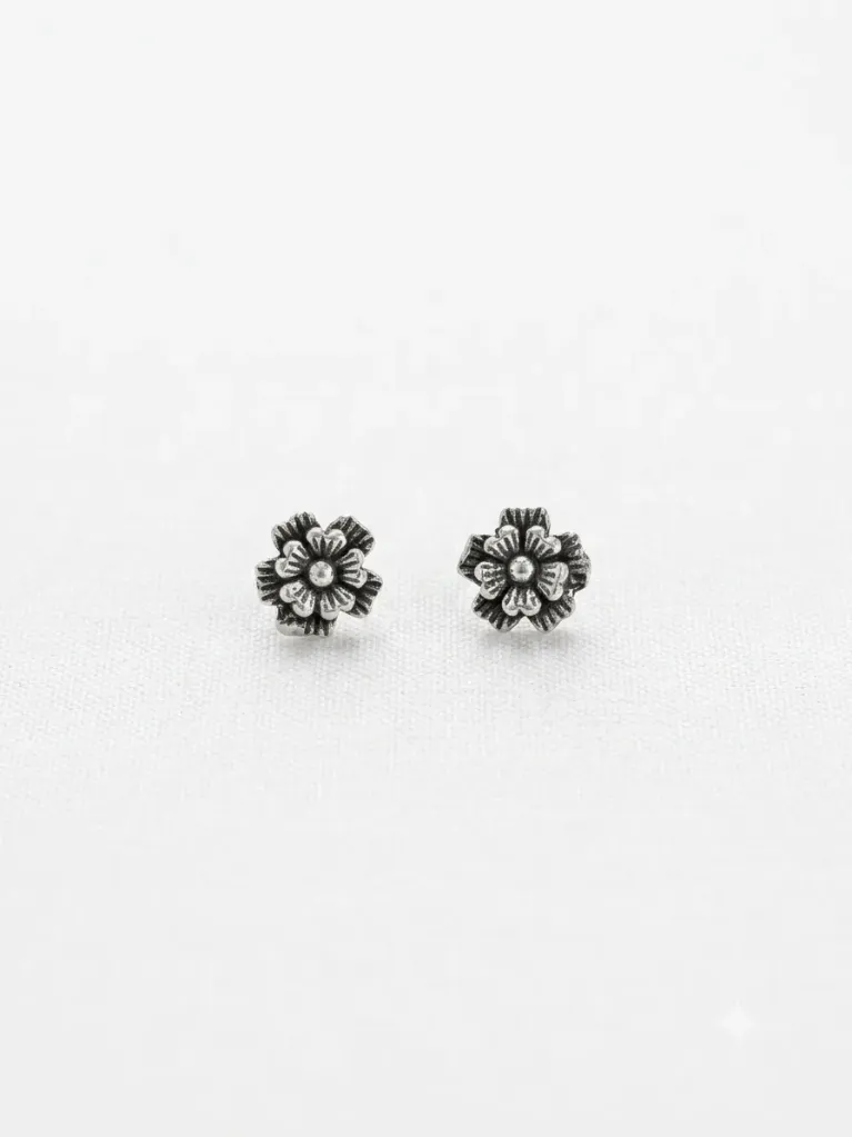 FLOWER STUDS